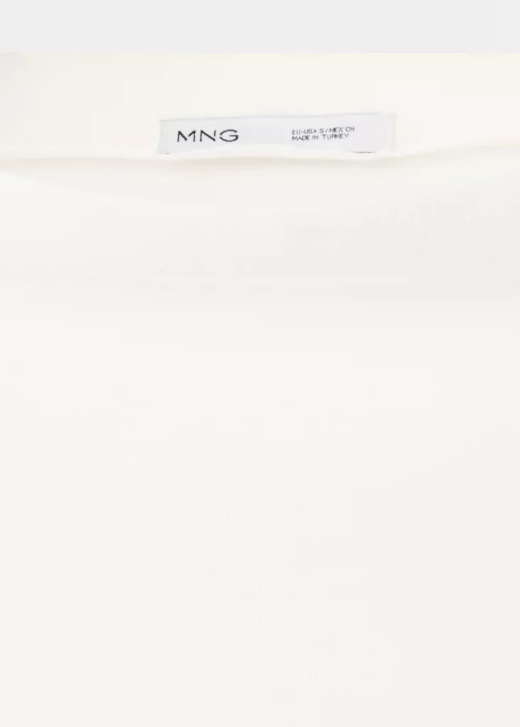 Color-Off white