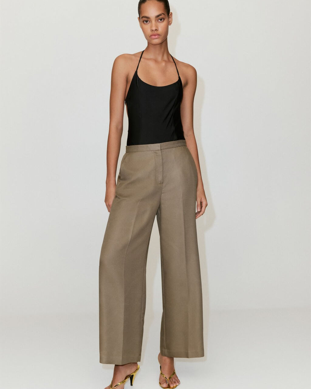 Color-Khaki