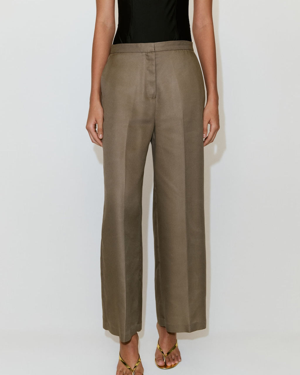 Color-Khaki