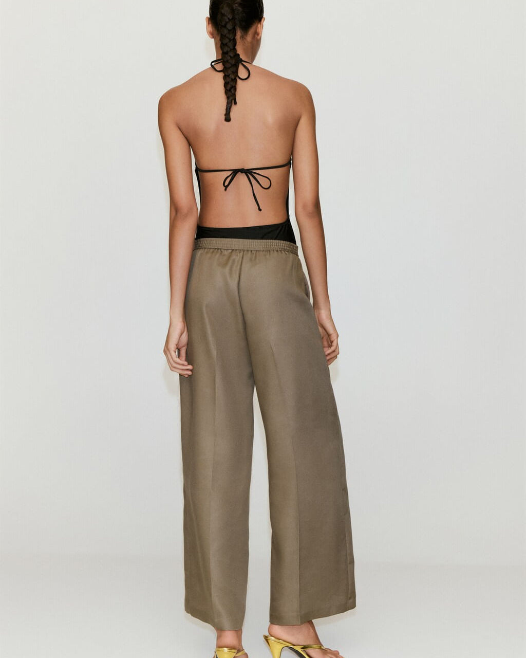 Color-Khaki