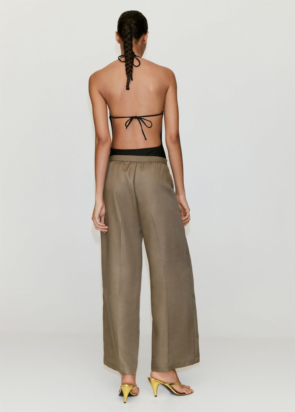 Color-Khaki