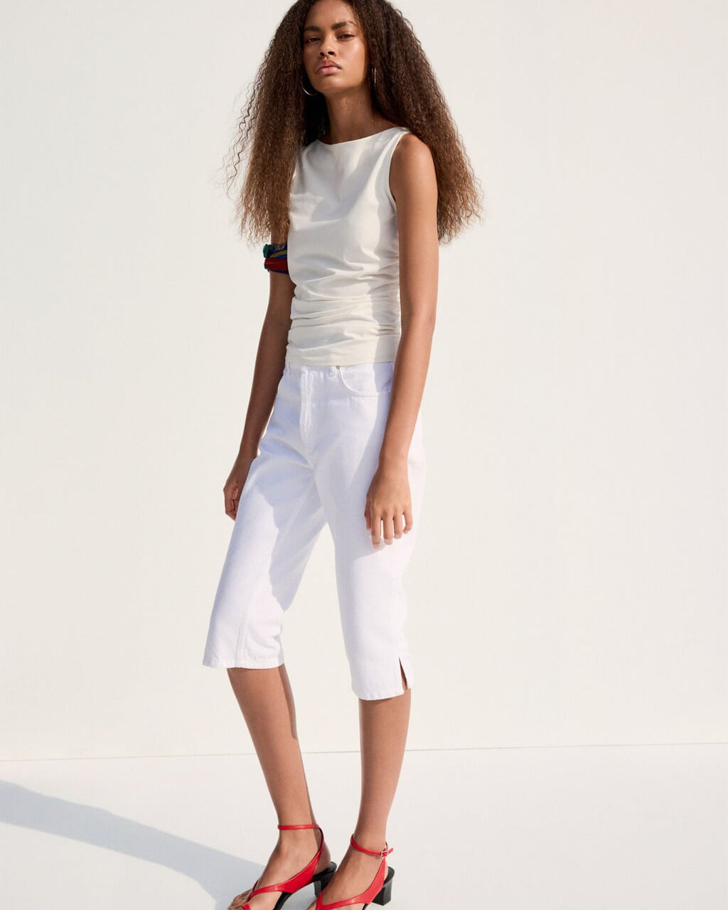 Color-Off white