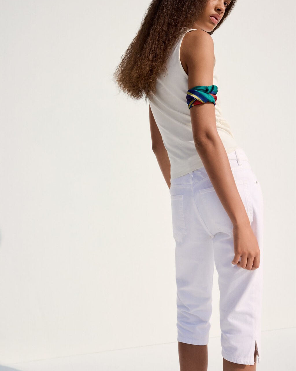 Color-Off white