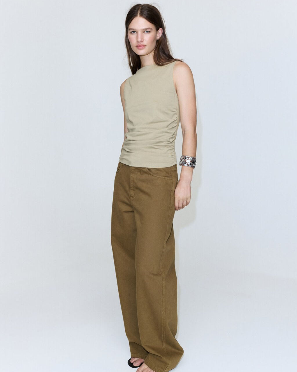 Color-Khaki