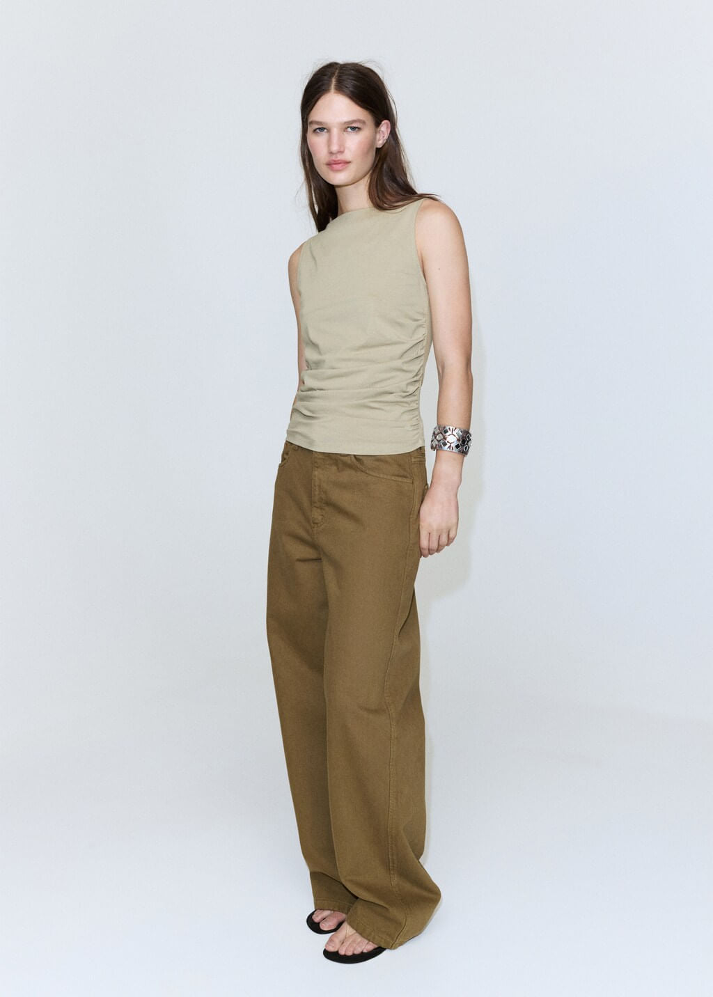 Color-Khaki