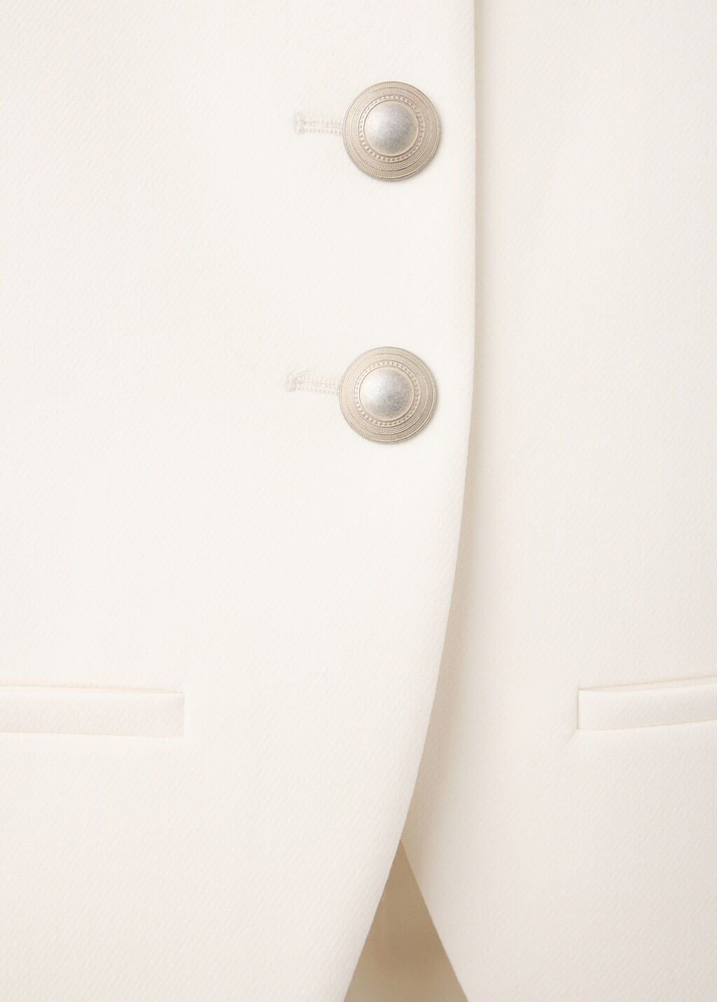 Color-Off white
