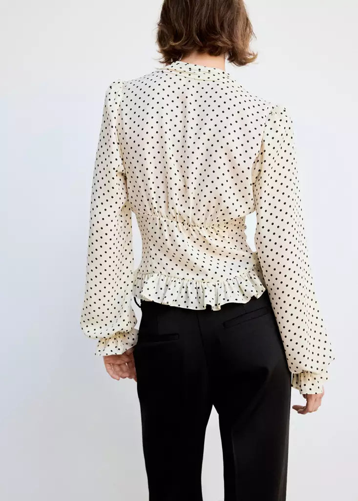 Color-Off white
