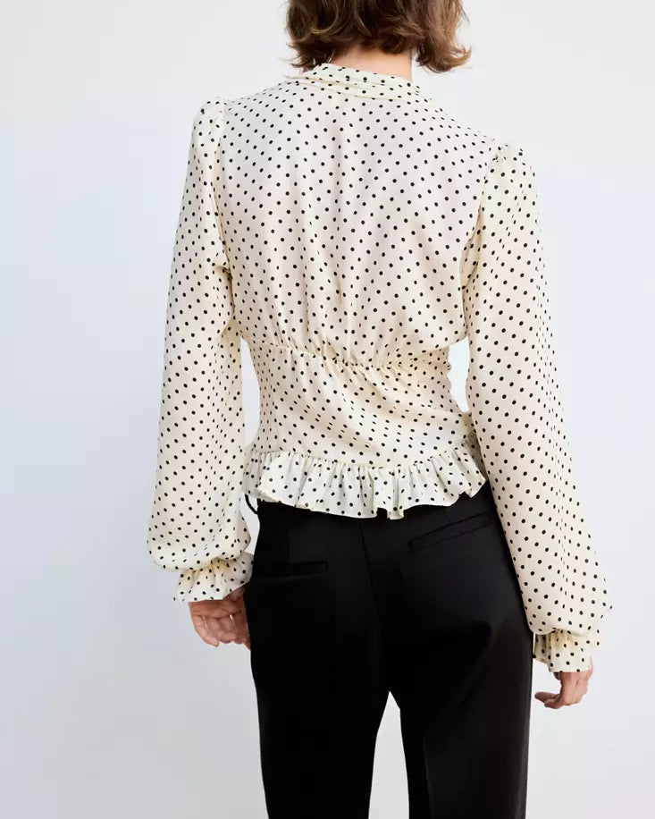 Color-Off white