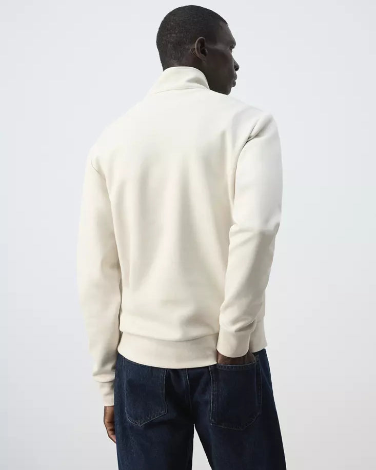 Color-Off white