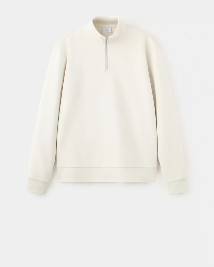 Color-Off white