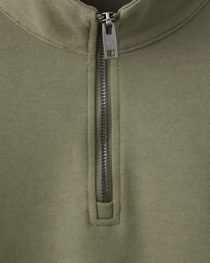 Color-Khaki
