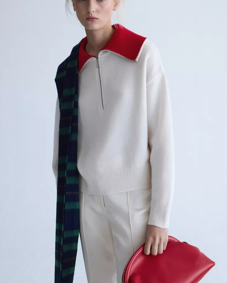 Color-Off white