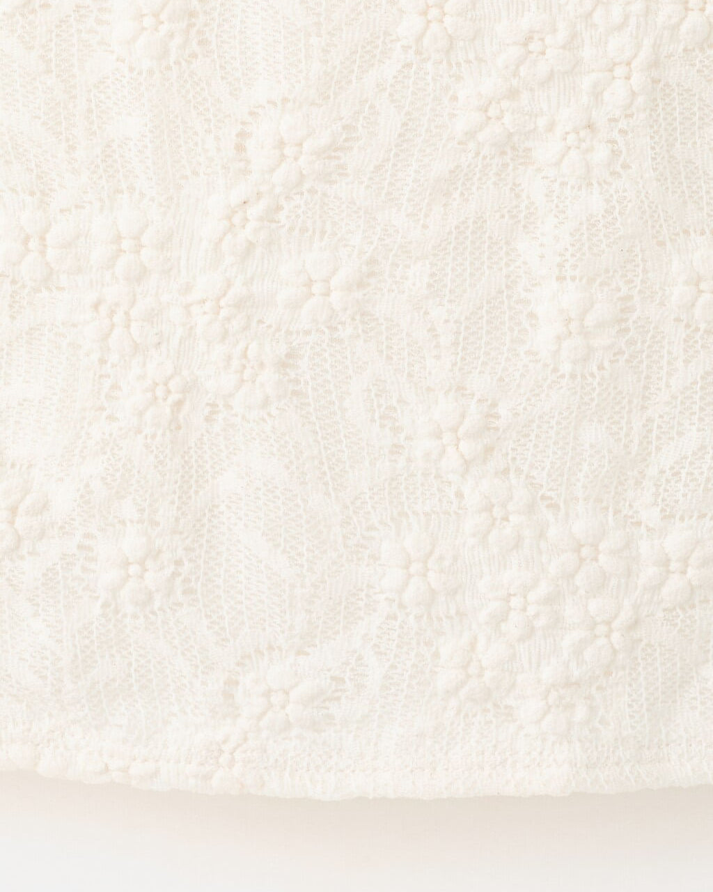 Color-Off white