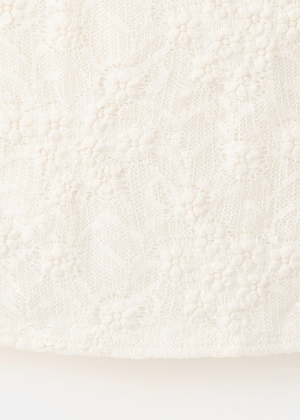 Color-Off white