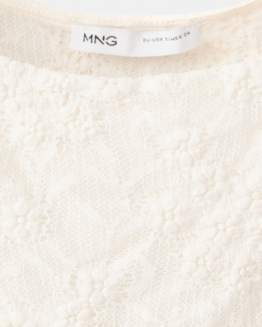 Color-Off white