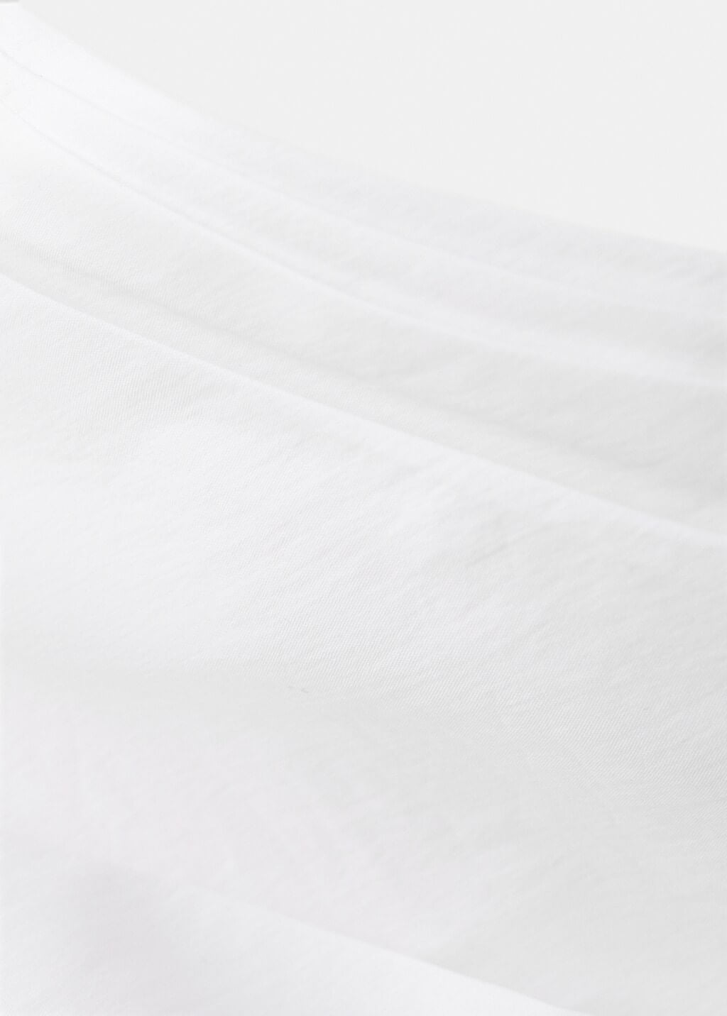 Color-Off white