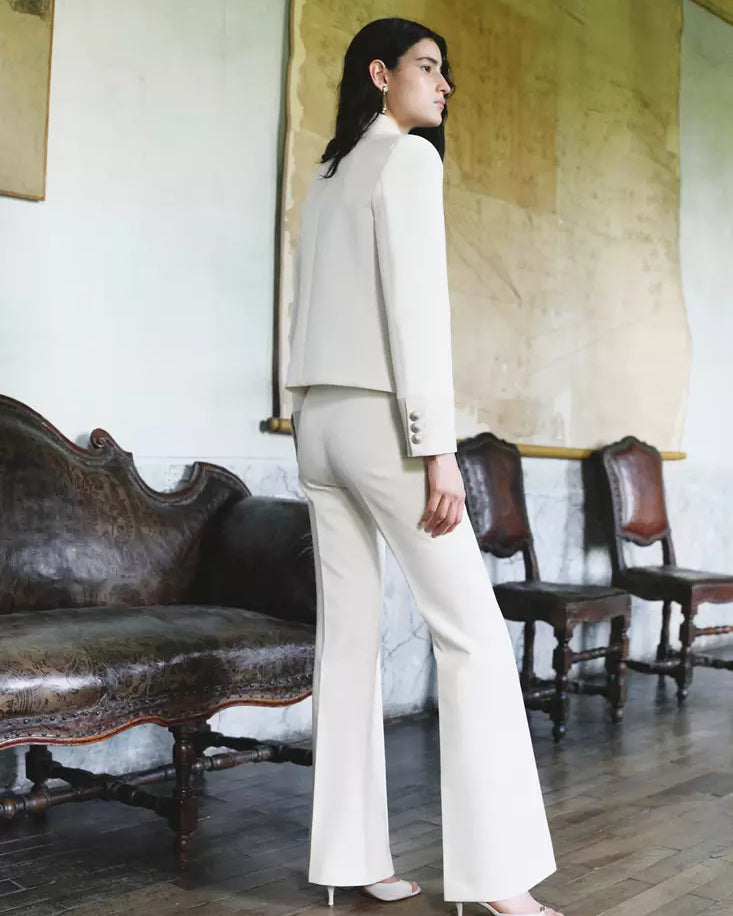 Color-Off white