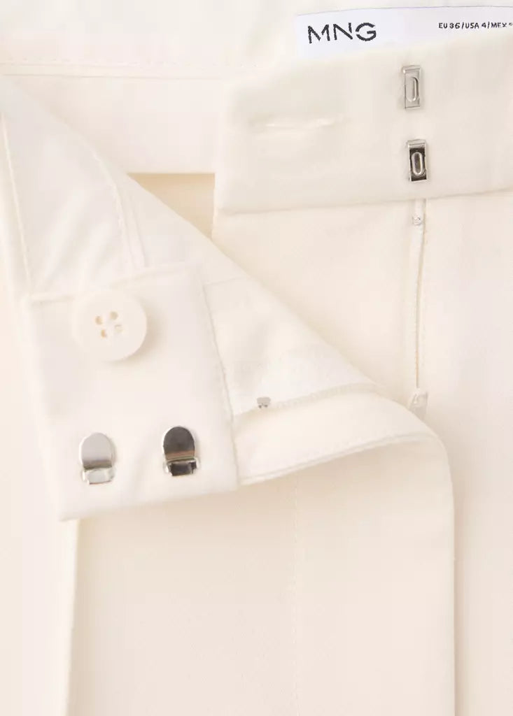 Color-Off white