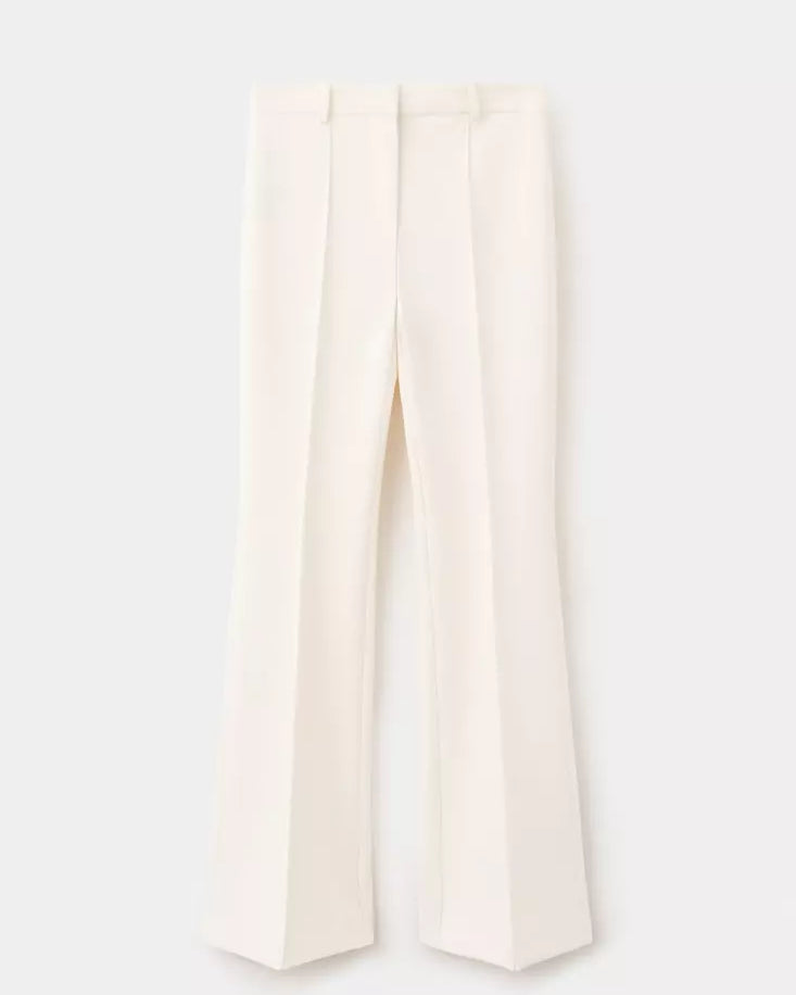 Color-Off white