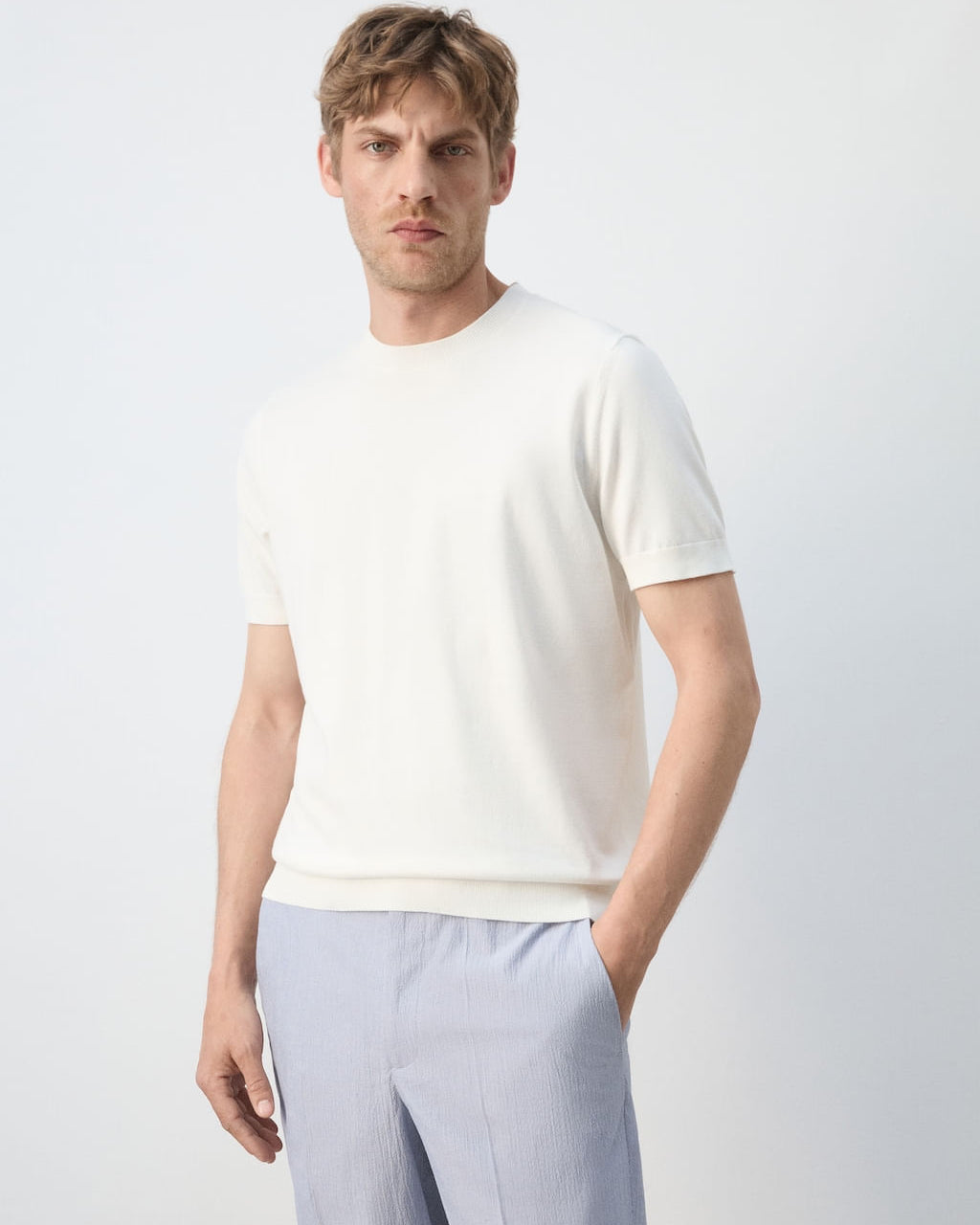Color-Off white