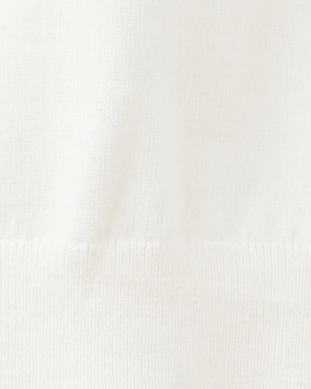 Color-Off white