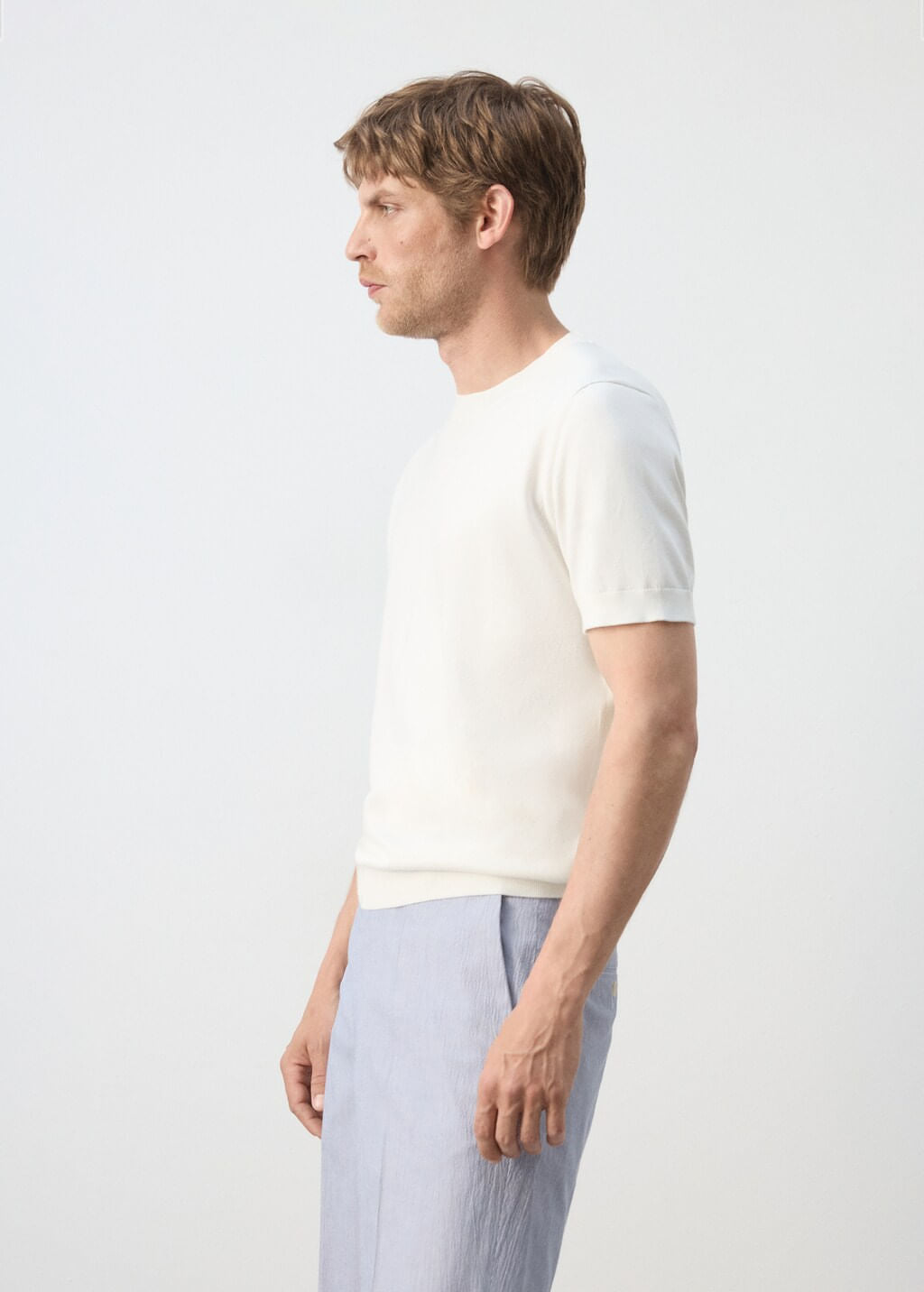 Color-Off white