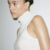 Color-Off white