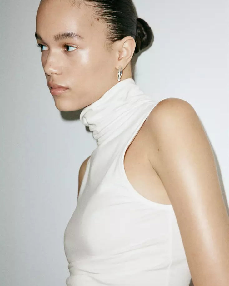 Color-Off white