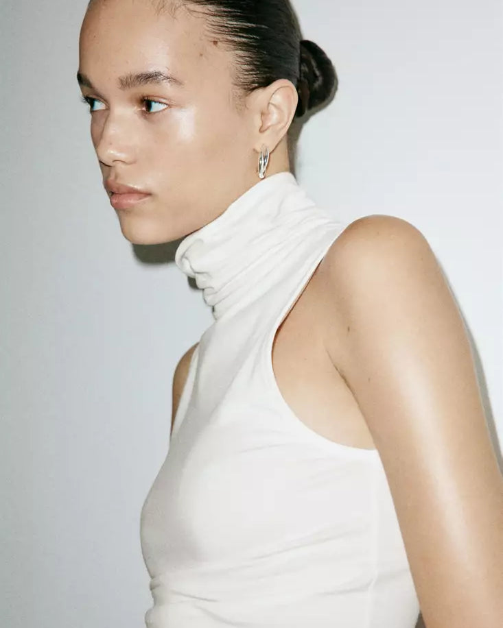 Color-Off white