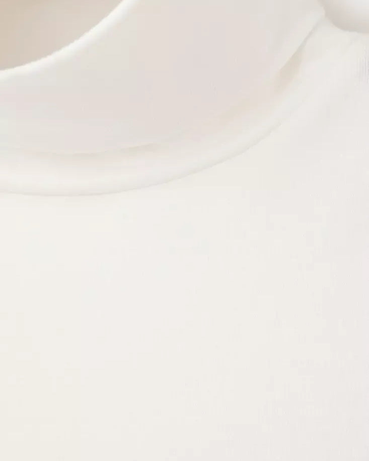 Color-Off white
