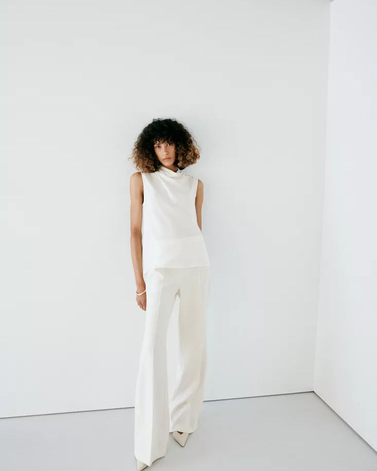 Color-Off white