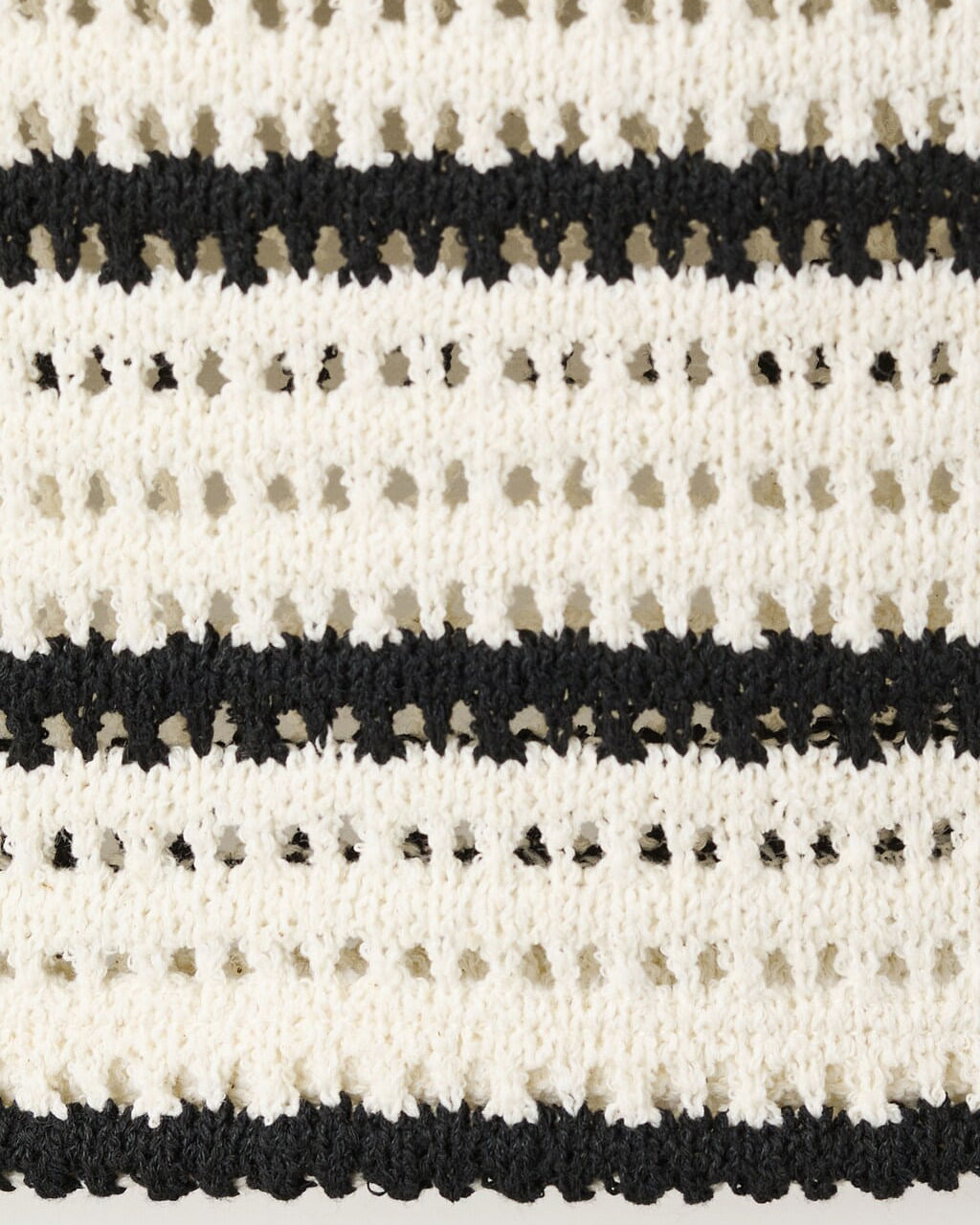 Color-Off white