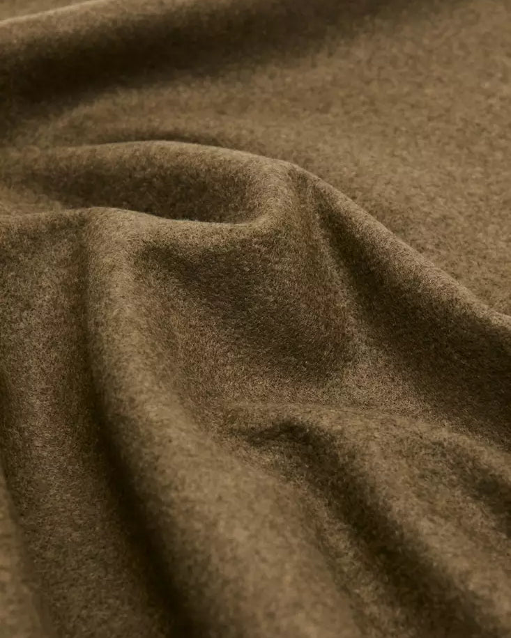 Color-Khaki