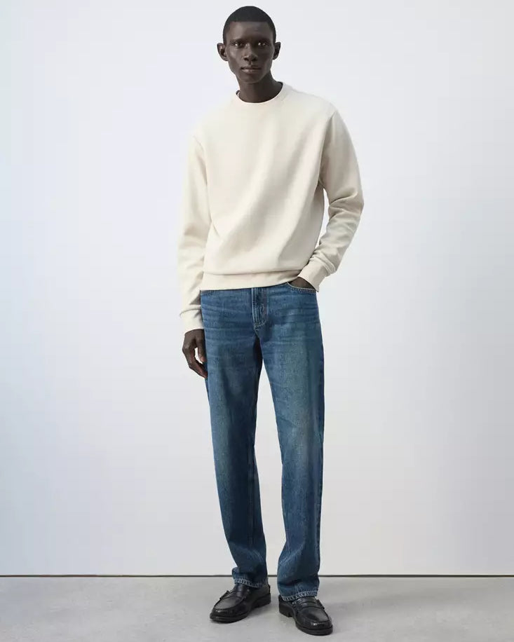 Color-Off white