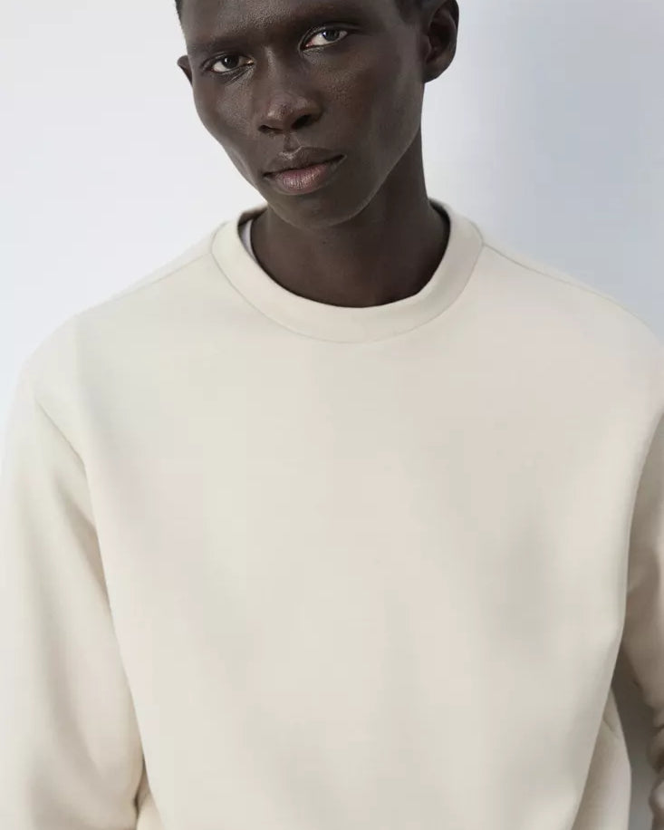 Color-Off white